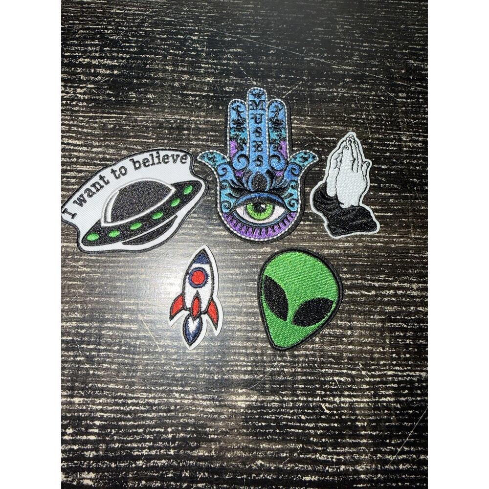 Lot Of 5 Iron on Patches Alien Rocket Praying Hands I Want to Believe Muses